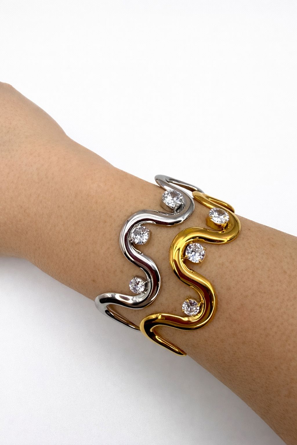 Bracciale Onda in acciaio e zirconi