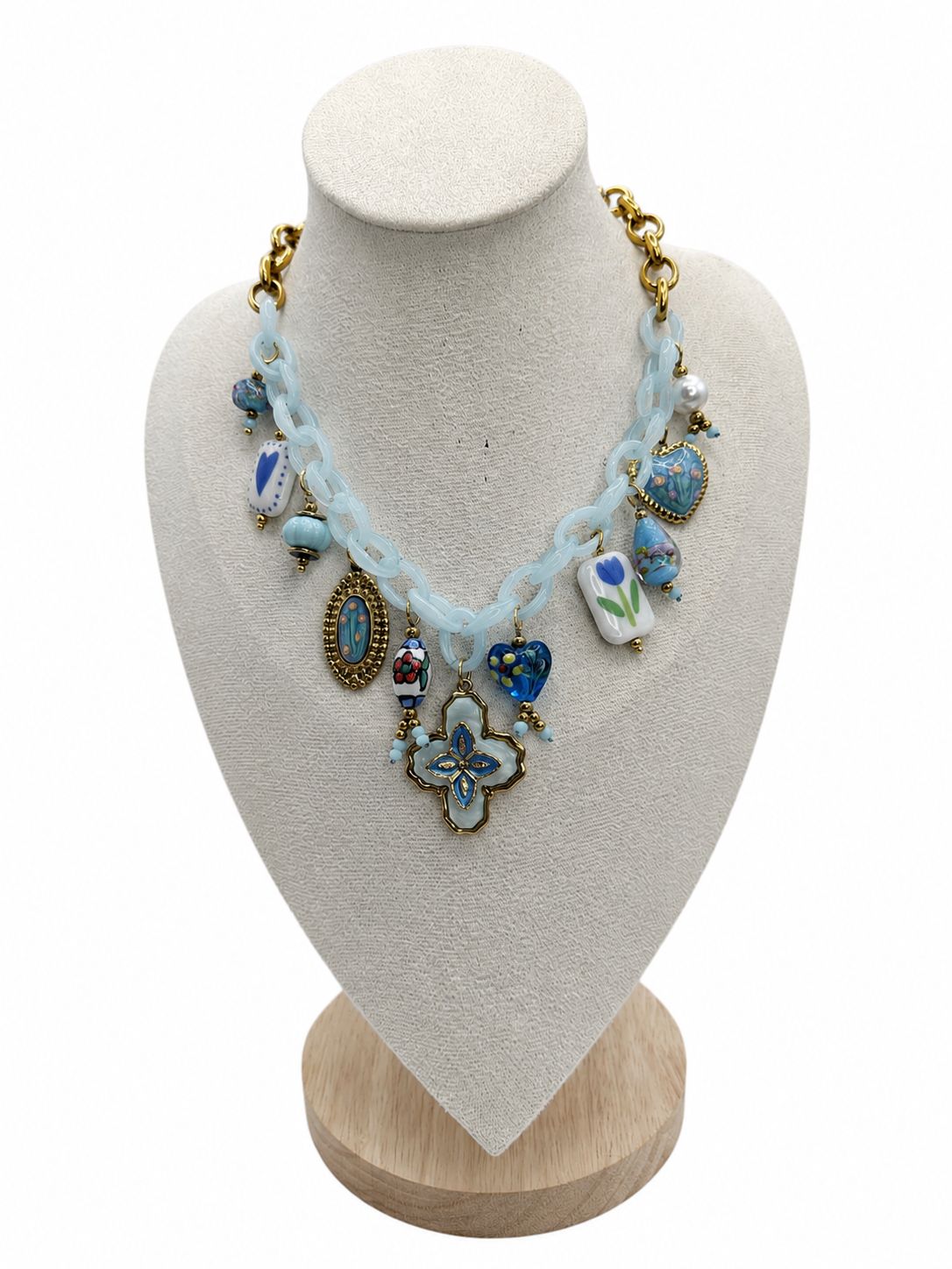 Collana Azzurra in acciaio con charm pendenti