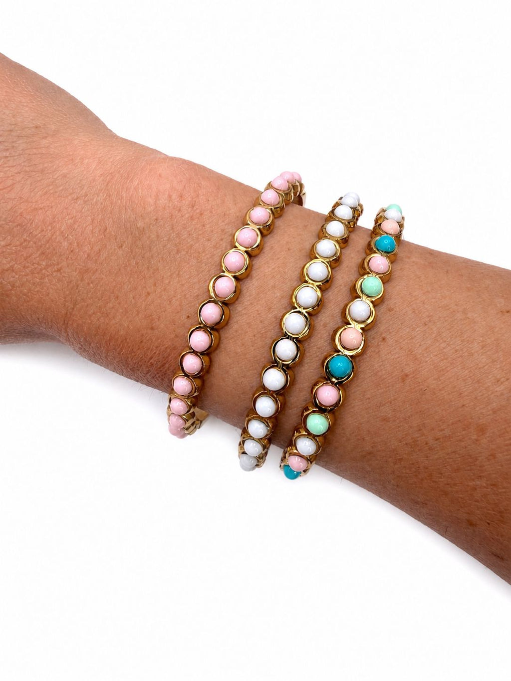 Bracciale corallina chiusura manetta in acciaio