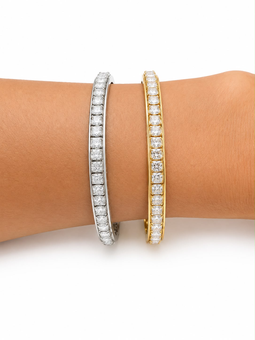 Bracciale Scintilla in acciaio e zirconi chiusura a manetta